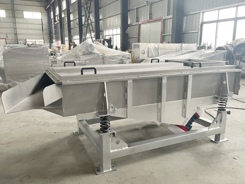Linear vibrating screen 4